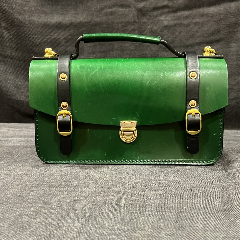 Old Trend Modern Vintage Purse Kale Green. Clean Scratches on upper See Photos